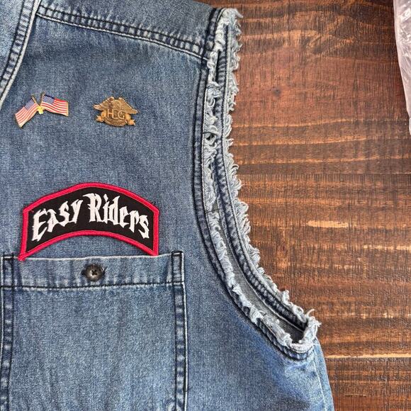 Vintage Harley Davidson Denim Vest w/ Various Biker Patches & Pins, Men's Medium - Picture 4 of 11